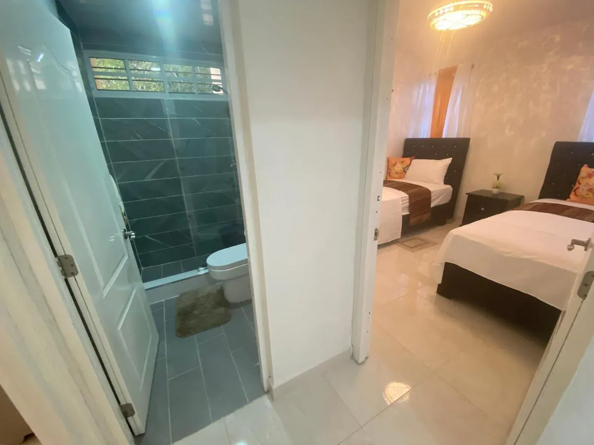 Santiago Monumental Area Apartment: Cozy 3BR with Wi-Fi near Caribe Tours & Colinas Mall Santiago De Los Caballeros