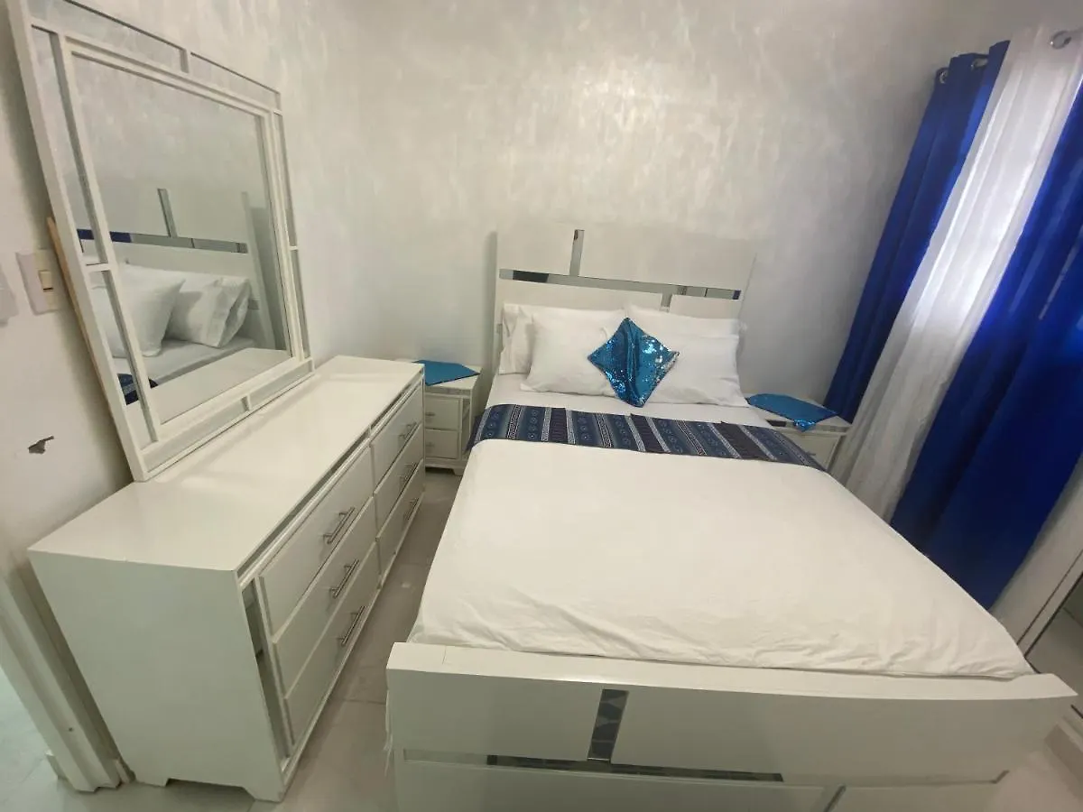 Apartment Santiago Monumental Area Apartment: Cozy 3BR with Wi-Fi near Caribe Tours & Colinas Mall Santiago De Los Caballeros